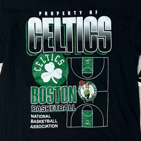 Boston Celtics NBA Basketball Large Sports Retro Black New Crewneck Tshirt - Picture 2 of 5